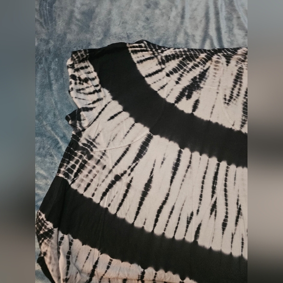 Calvin Klein Monochrome Tie-Dye Short Sleeve Tee - Picture 8 of 9